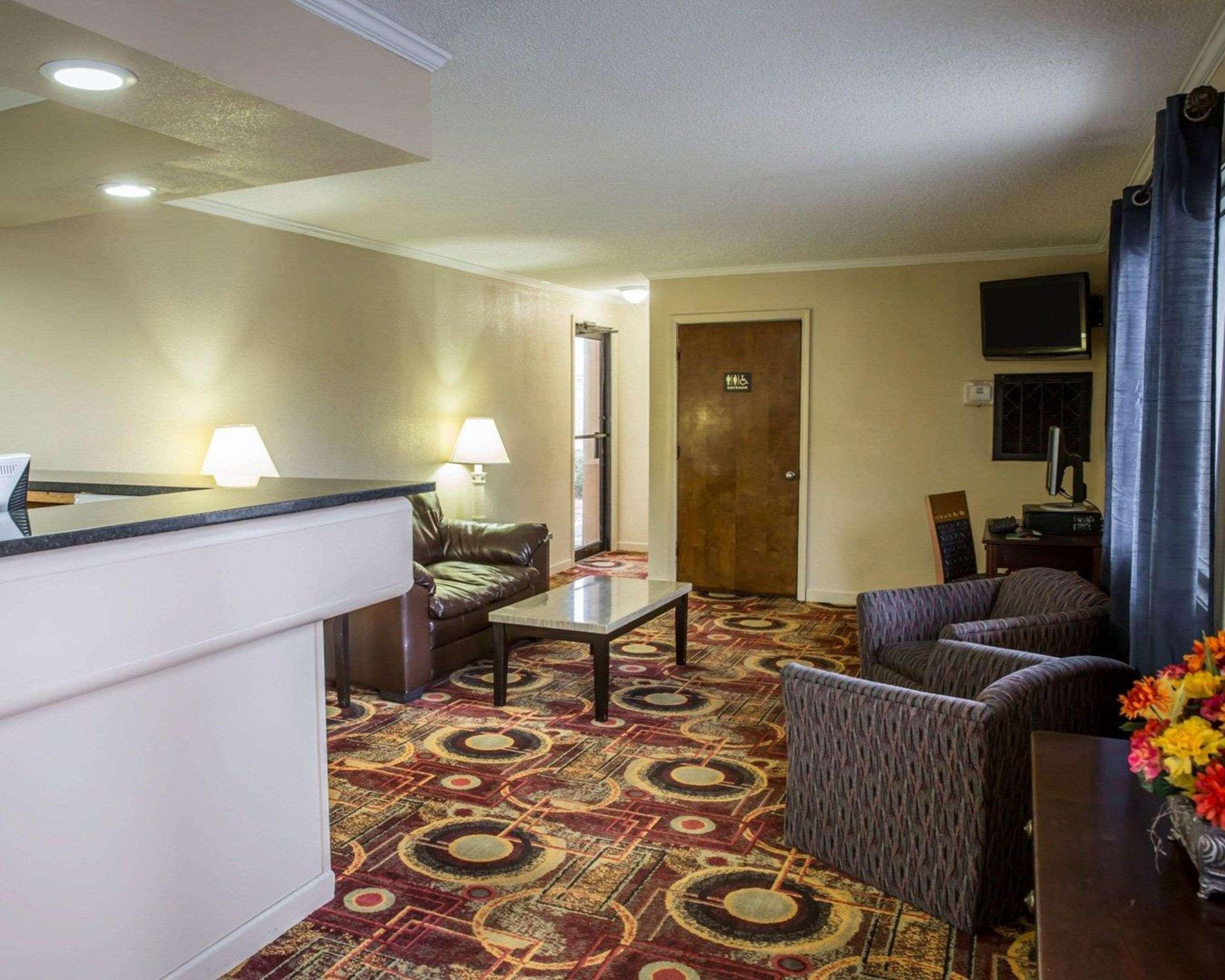 Rodeway Inn & Suites Plymouth Hwy 64 Exteriér fotografie