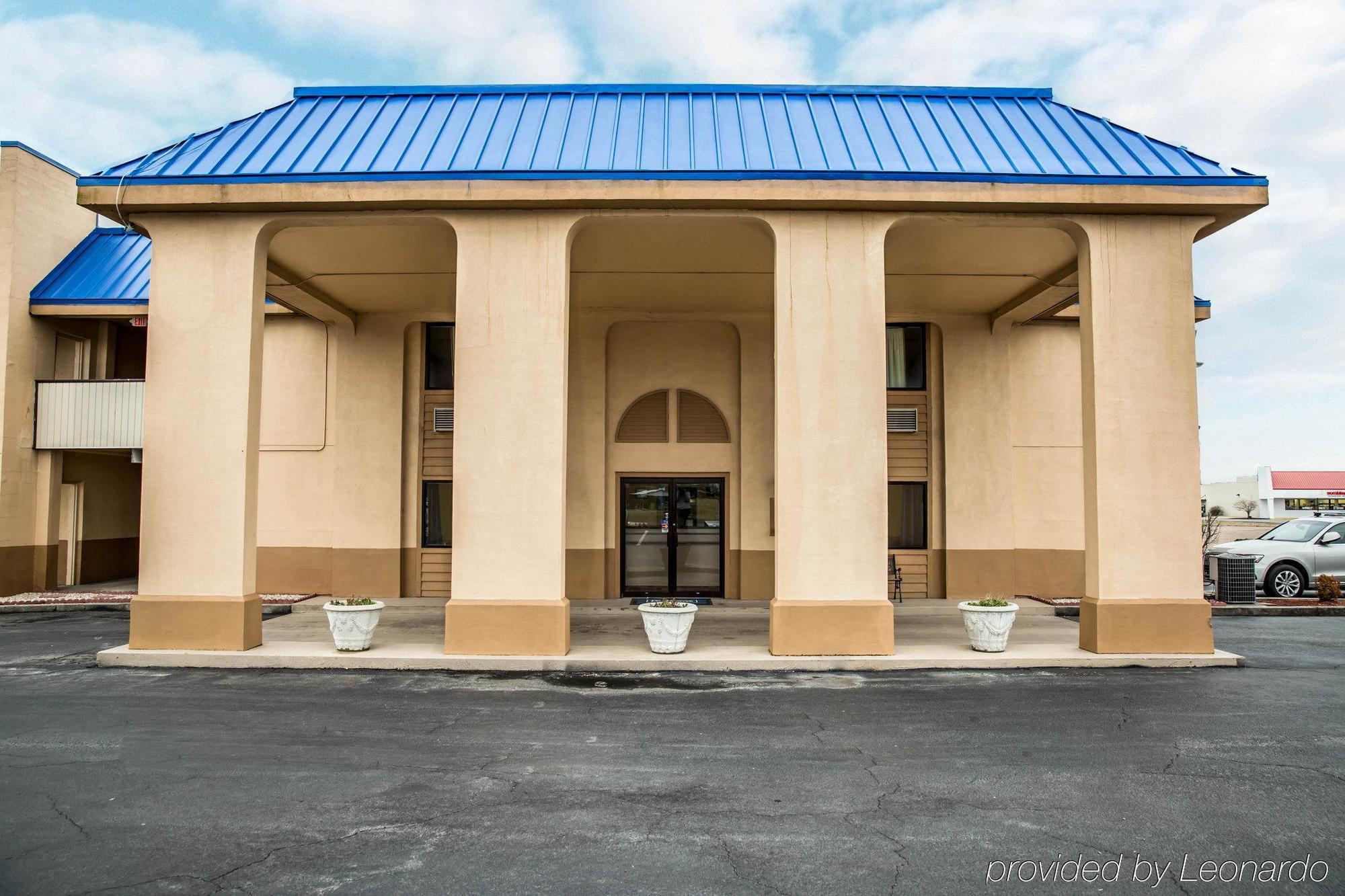 Rodeway Inn & Suites Plymouth Hwy 64 Exteriér fotografie
